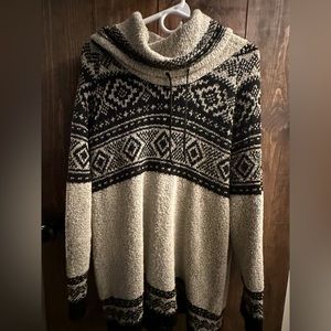Maurices cowl necked sweater. Tunic style/size xl